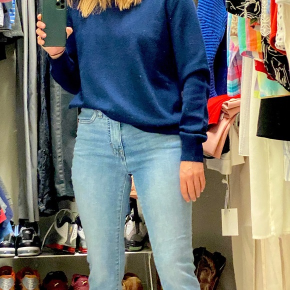 NWT Banana Republic 100% Cashmere Navy Blue Sweater (xs) - Picture 2 of 2